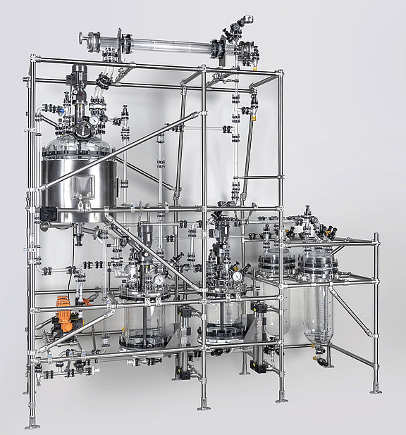 Multifunctional synthesis plant with 100l stirred reactor
